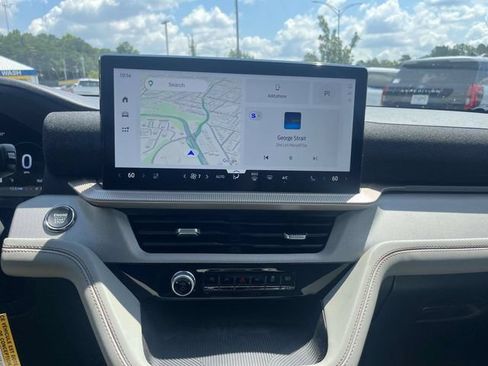 New 2026 Ford Explorer Active w/ Active Comfort Package RWD image 19