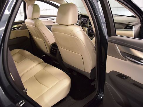 Used 2021 Cadillac XT5 Premium Luxury FWD image 35