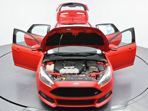 Used 2016 Ford Focus ST FWD image 39