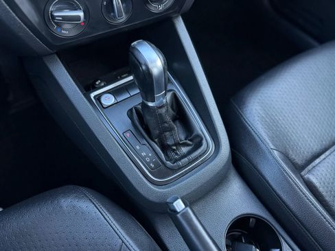Used 2016 Volkswagen Jetta SE image 27