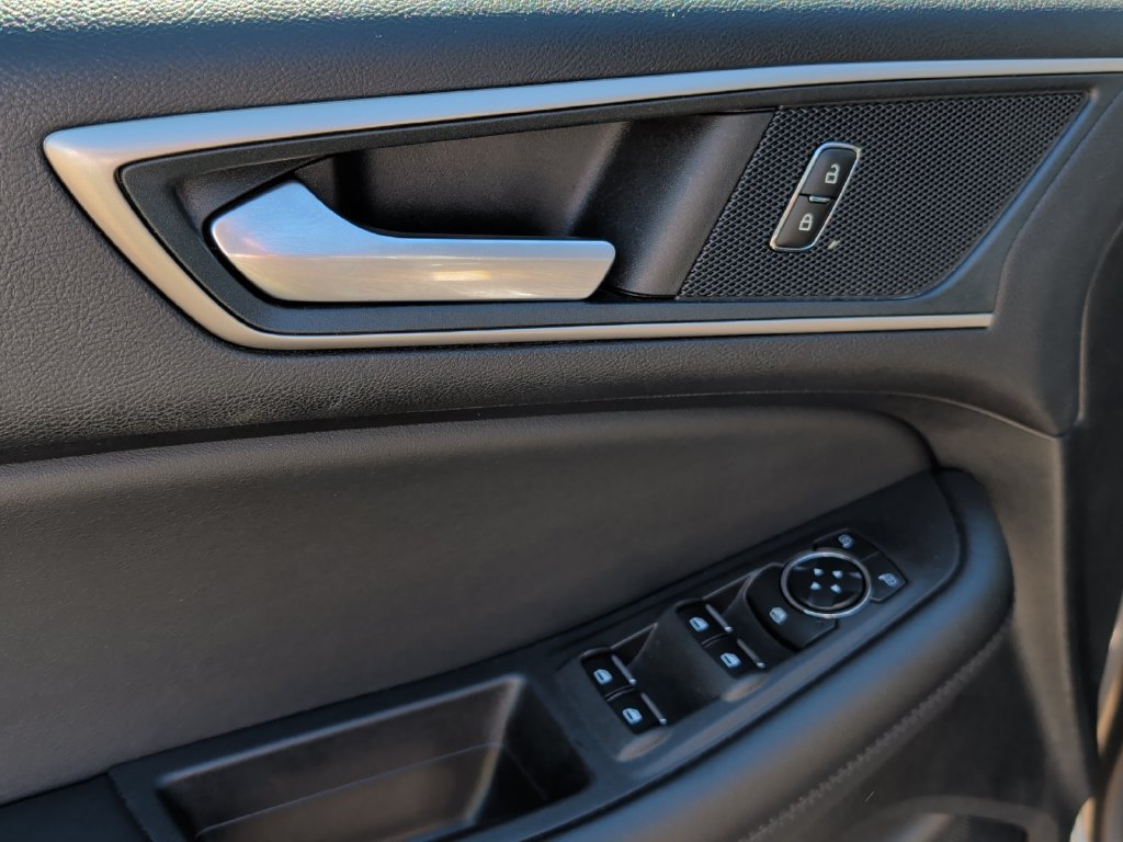 Used 2024 Ford Edge SEL AWD/4WD image 15