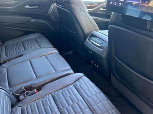 Used 2024 Cadillac Escalade ESV Sport Platinum w/ LPO, ONYX Package image 19