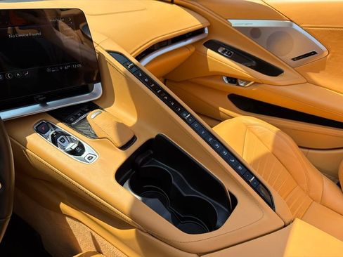 Used 2021 Chevrolet Corvette Stingray Premium Conv w/ Z51 Performance Package RWD image 20