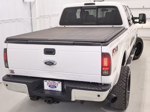 Used 2016 Ford F250 Lariat w/ Lariat Ultimate Package image 44