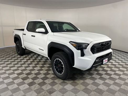 New 2026 Toyota Tacoma TRD Off-Road AWD/4WD image 15