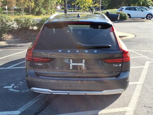 Certified 2021 Volvo V90 T6 Cross Country w/ Climate Package image 4