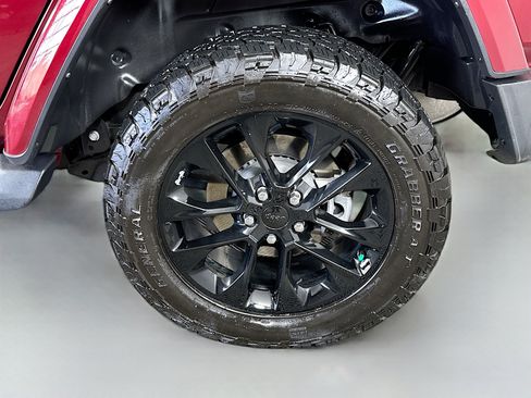 Used 2021 Jeep Wrangler Unlimited Sahara w/ Cold Weather Group image 29