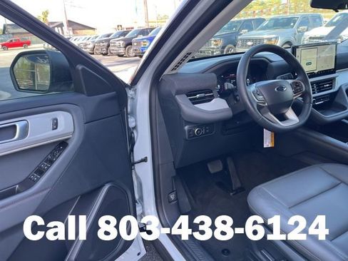 New 2026 Ford Explorer Active image 5