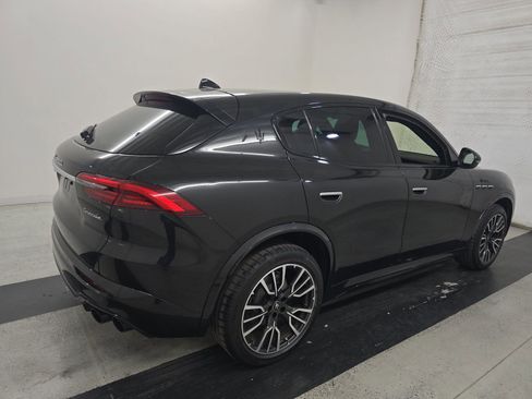 Used 2023 Maserati Grecale Modena image 4