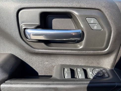 Used 2023 Chevrolet Silverado 2500 Custom w/ Custom Convenience Package image 25