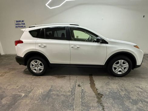 Used 2013 Toyota RAV4 LE FWD image 11