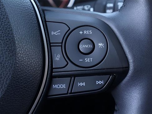 Certified 2025 Toyota RAV4 XLE image 21