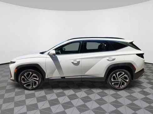 Certified 2025 Hyundai Tucson Limited AWD/4WD image 5