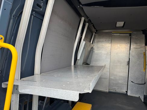 Used 2019 Mercedes-Benz Sprinter 144 image 12