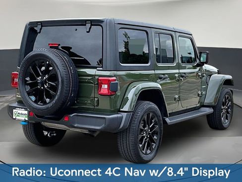 Used 2023 Jeep Wrangler Unlimited Sahara w/ Cold Weather Group AWD/4WD image 7