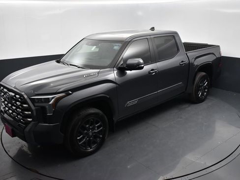 New 2025 Toyota Tundra Platinum image 6