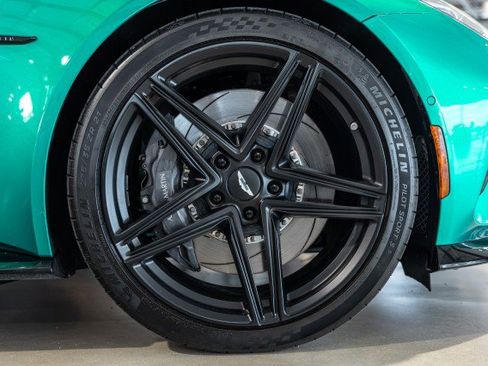 Used 2025 Aston Martin V8 Vantage Coupe RWD image 28