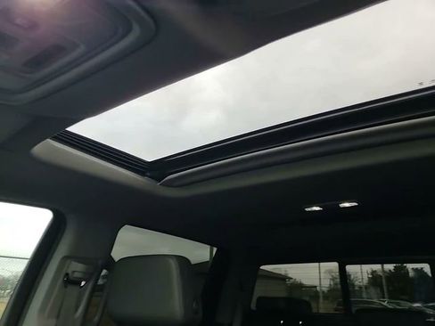 Used 2024 Chevrolet Silverado 1500 LT Trail Boss w/ LT Trail Boss Premium Package image 24