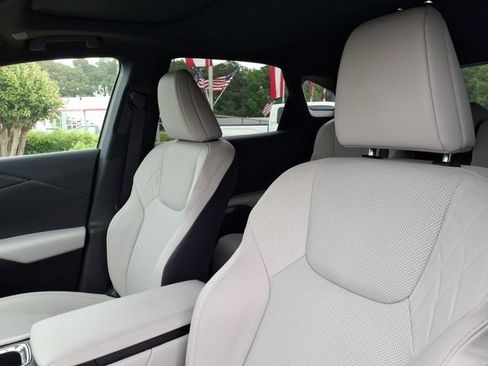 Used 2024 Lexus RX 350 Premium w/ Accessory Package (Z1) AWD/4WD image 15