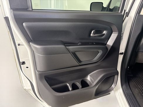 Used 2019 Nissan Titan S w/ S Utility Package image 26