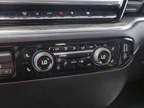 Used 2025 Chevrolet Silverado 2500 LTZ image 22