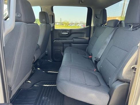 Used 2022 Chevrolet Silverado 1500 Custom image 12