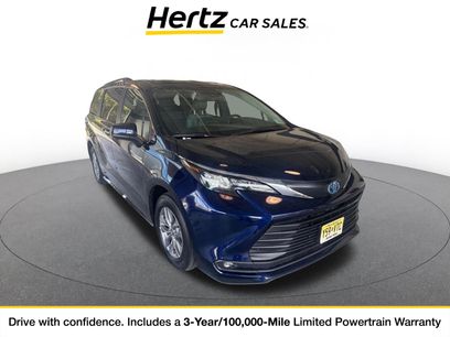 Used 2025 Toyota Sienna XLE