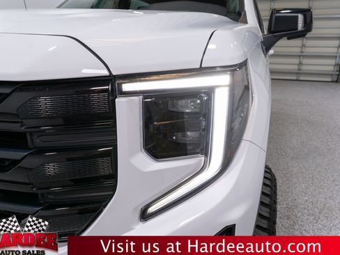 Used 2023 GMC Sierra 1500 Elevation w/ Elevation Premium Package AWD/4WD image 8