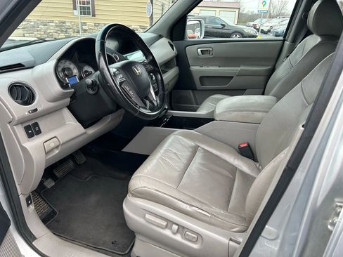 Used 2010 Honda Pilot Touring image 4
