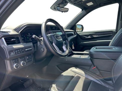 Used 2024 GMC Yukon XL Denali w/ Advanced Technology Package AWD/4WD image 9