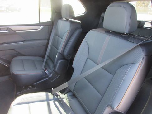 New 2026 GMC Acadia AT4 image 14