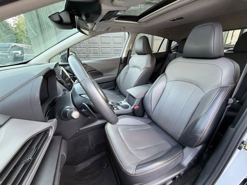 Used 2024 Subaru Crosstrek 2.5i Limited w/ Crosstrek Mirror Package image 12