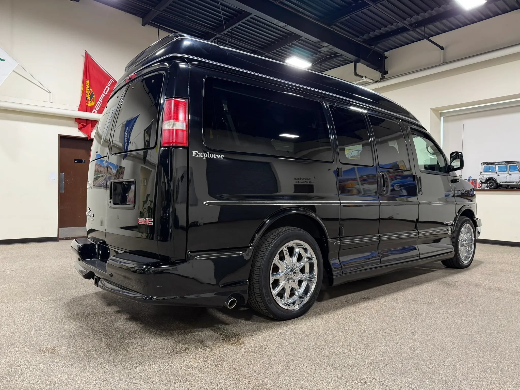 Used 2007 GMC Savana 1500 AWD w/ Preferred Equipment Group image 5
