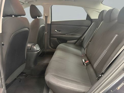 Used 2021 Hyundai Elantra SEL FWD image 14