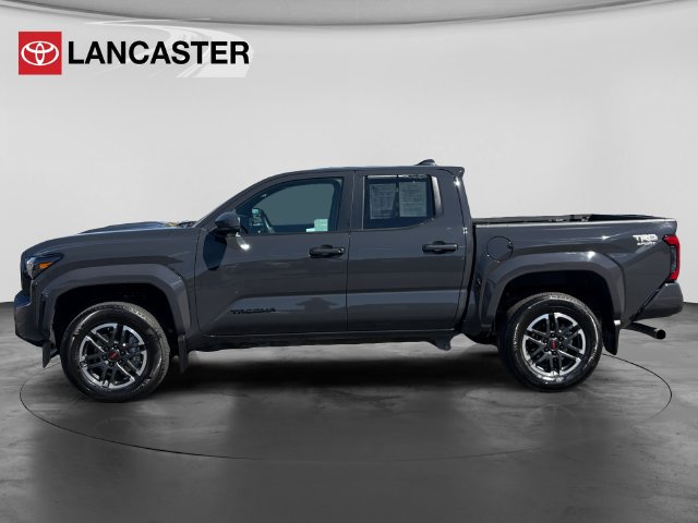 Certified 2025 Toyota Tacoma TRD Sport AWD/4WD image 4
