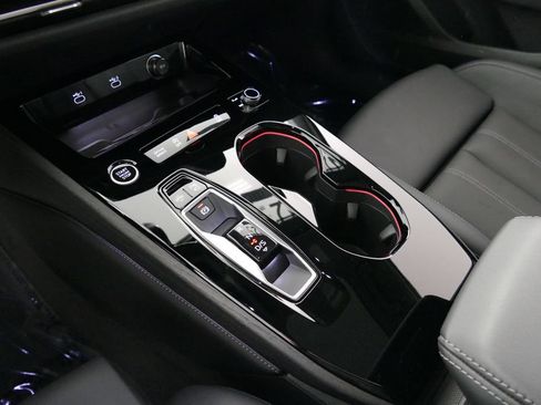 Used 2025 Audi A5 2.0T Premium Plus w/ Premium Plus AWD/4WD image 22