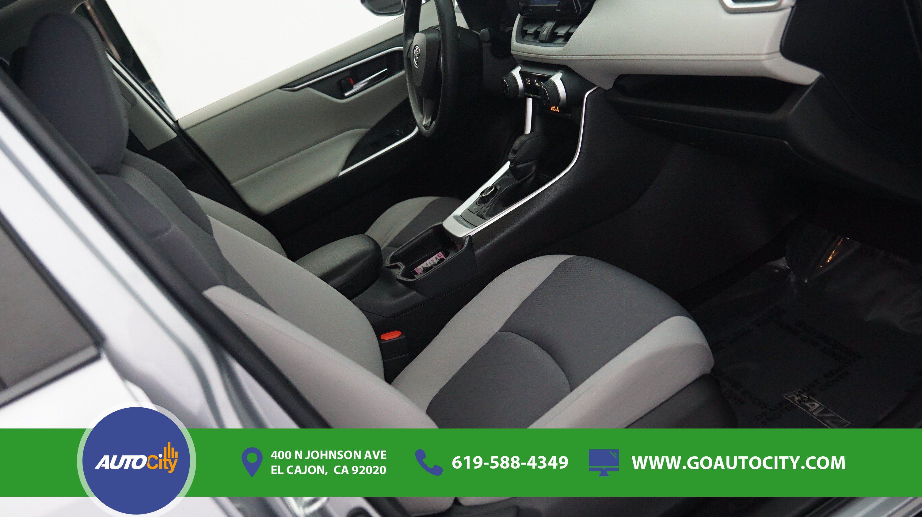 Used 2020 Toyota RAV4 XLE w/ Convenience Package AWD/4WD image 8