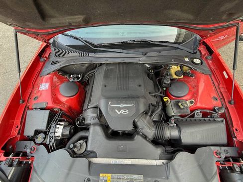 Used 2005 Ford Thunderbird Deluxe image 10