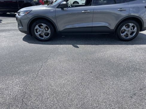 Used 2025 Ford Escape ST-Line FWD image 8