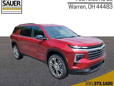 New 2025 Chevrolet Traverse LT w/ Driver Confidence Package image 1