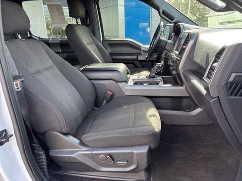 Used 2017 Ford F150 XLT w/ Equipment Group 302A Luxury image 39