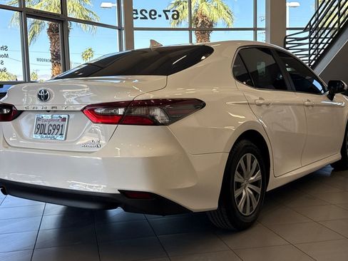 Used 2023 Toyota Camry LE image 5