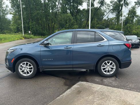 Used 2024 Chevrolet Equinox LT AWD/4WD image 2