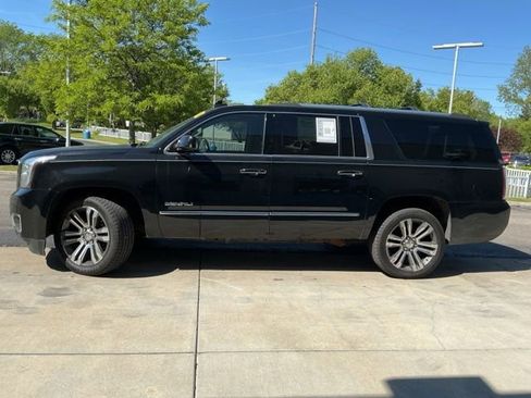 Used 2018 GMC Yukon XL Denali w/ Denali Ultimate Package AWD/4WD image 10