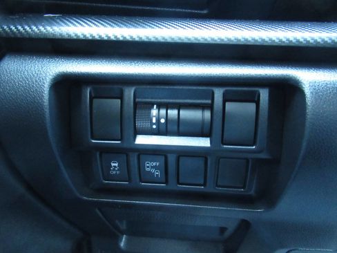 Used 2020 Subaru Impreza 2.0i Premium image 17