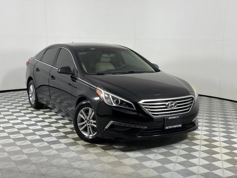 Used 2015 Hyundai Sonata SE w/ Option Group 09 FWD image 2