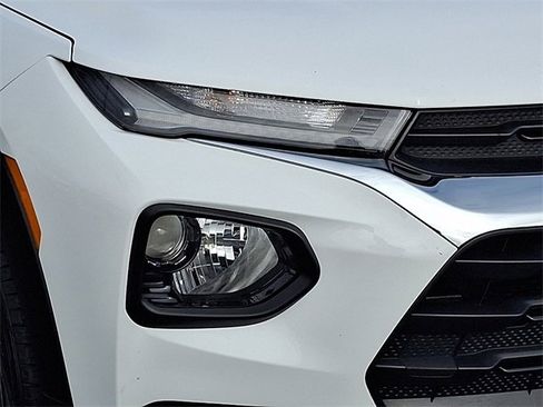 Used 2022 Chevrolet TrailBlazer LT w/ Convenience Package image 13