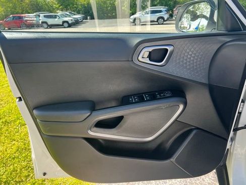 Used 2020 Kia Soul EX FWD image 8