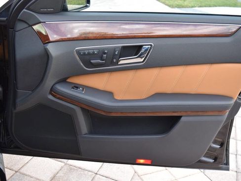 Used 2010 Mercedes-Benz E 350 4MATIC Sedan image 76