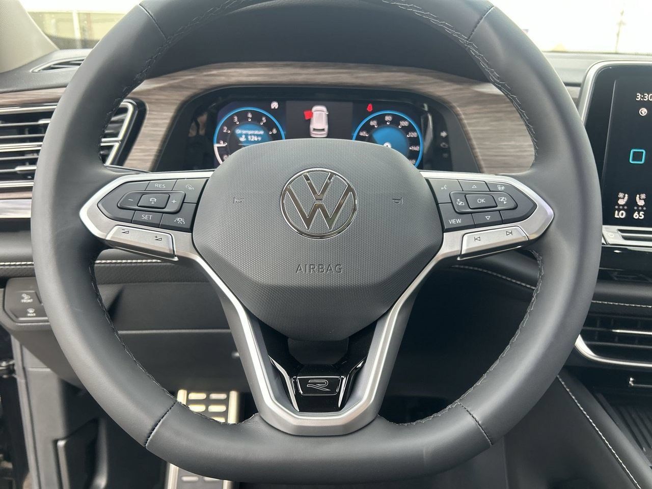 New 2026 Volkswagen Atlas SEL Premium R-Line AWD/4WD image 19